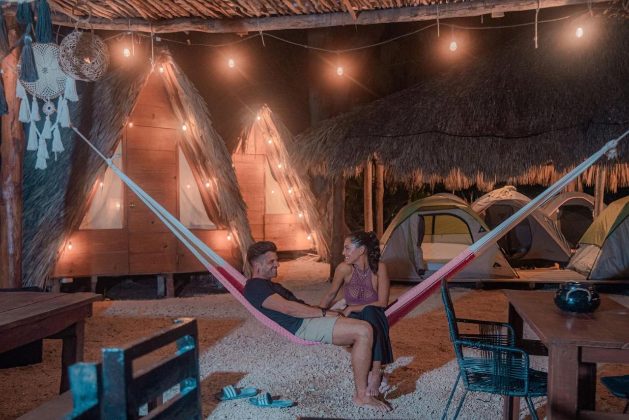 Mapache Hostel & Camping Остров Холбокс Экстерьер фото