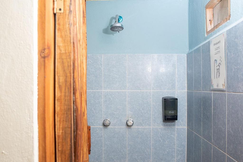 Mapache Hostel & Camping Остров Холбокс Экстерьер фото