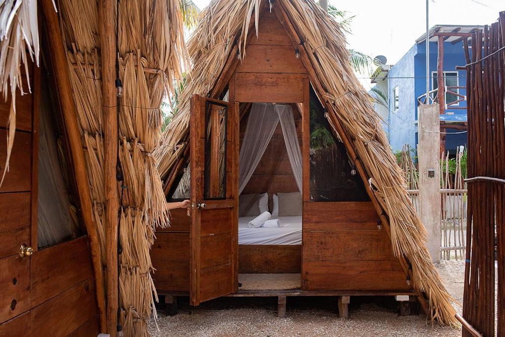 Mapache Hostel & Camping Остров Холбокс Экстерьер фото