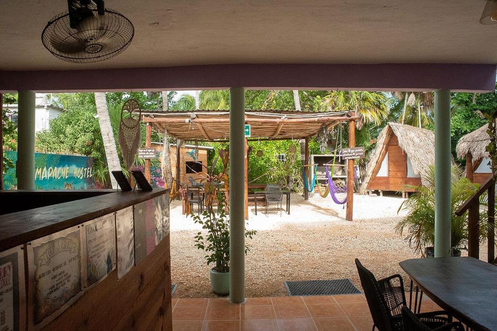 Mapache Hostel & Camping Остров Холбокс Экстерьер фото
